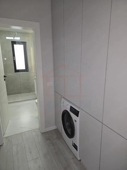 Apartament cu 2 camere semidecomandat, mobilat în Central