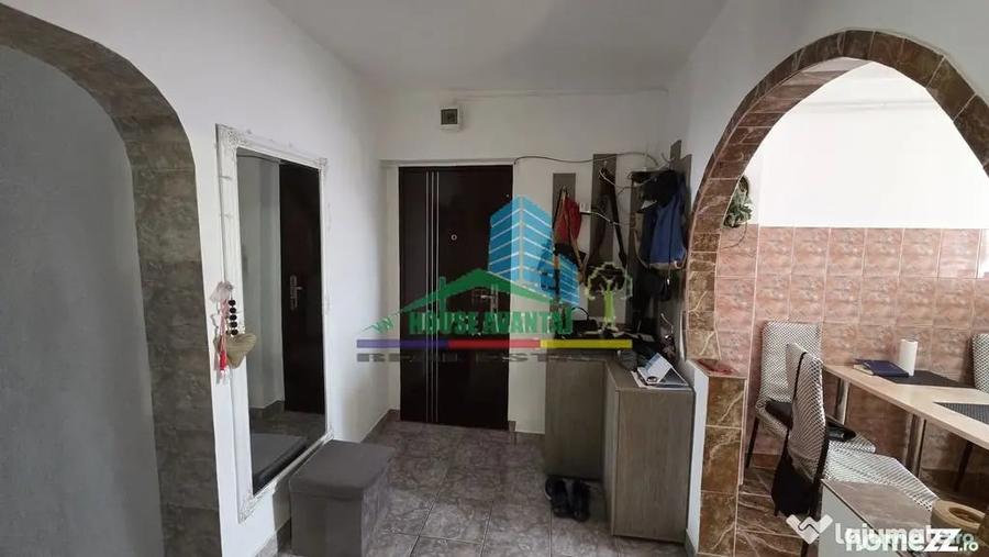 Apartament cu 3 camere decomandat în Brăilei