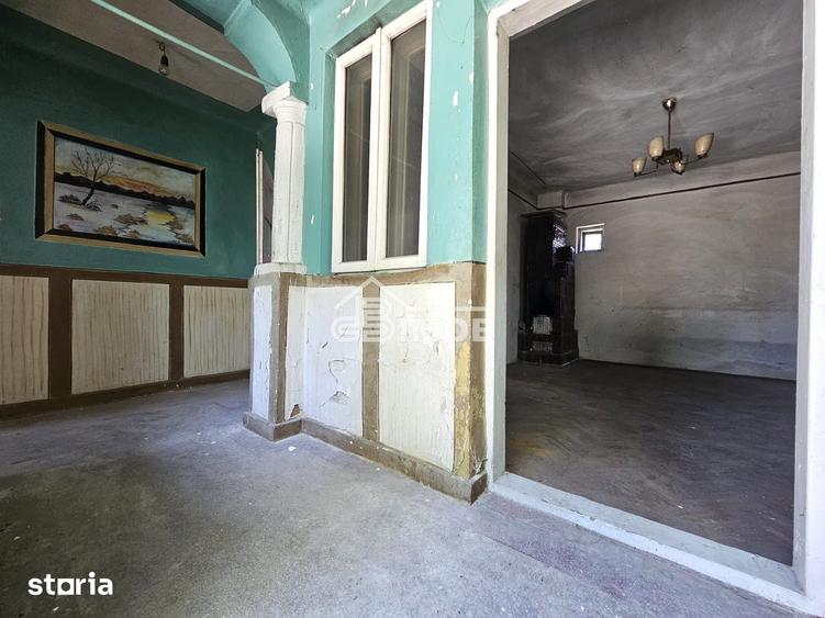 Casă cu 4 camere cu Teren 995 Mp în Ulmi