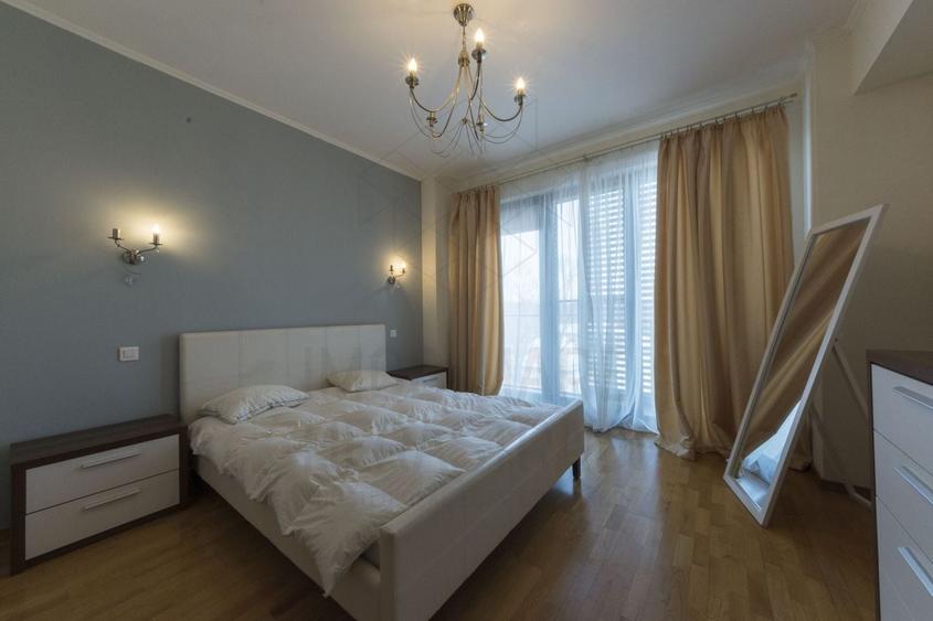 Apartament cu 3 camere decomandat, mobilat în P-ța Victoriei