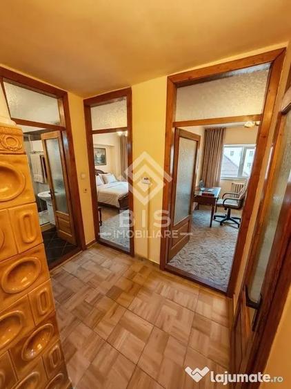Apartament cu 4 camere decomandat în Central