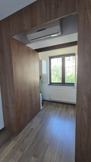 Apartament cu 4 camere decomandat în Domenii