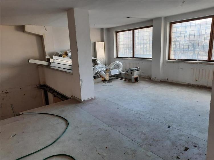 Spațiu comercial, de 150 mp, în Ultracentral