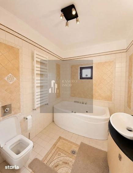 Casă cu 7 camere cu Canalizare în Tineretului