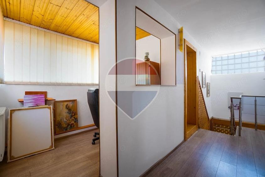 Apartament cu 4 camere decomandat în Centrul Civic
