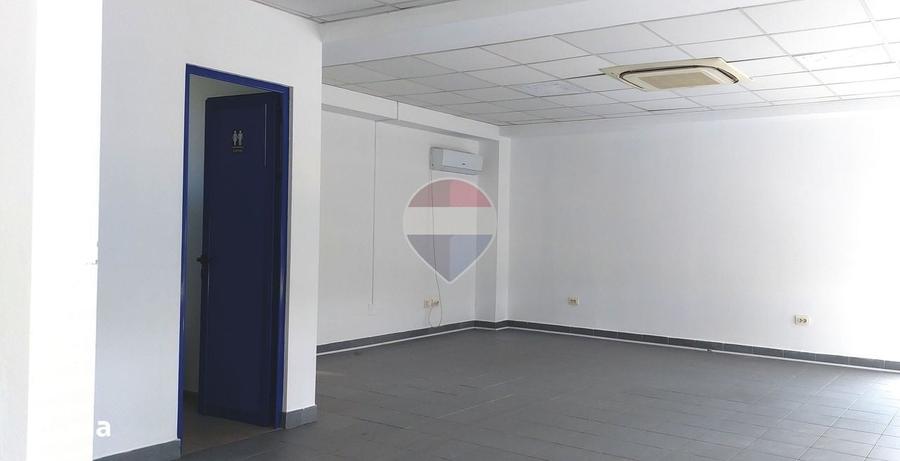 Spațiu comercial, de 160 mp, în Central