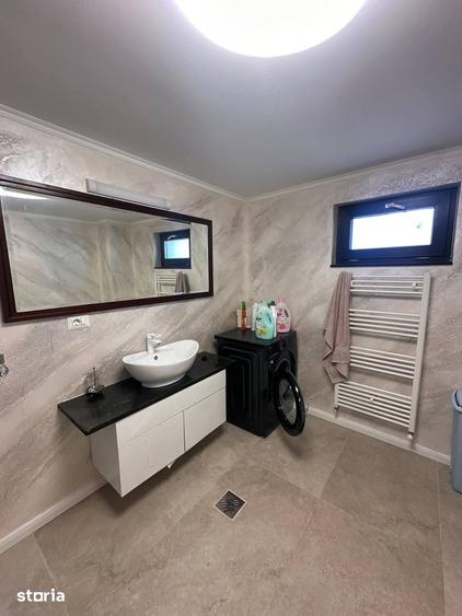 Casă cu 5 camere cu Teren 500 Mp în Central