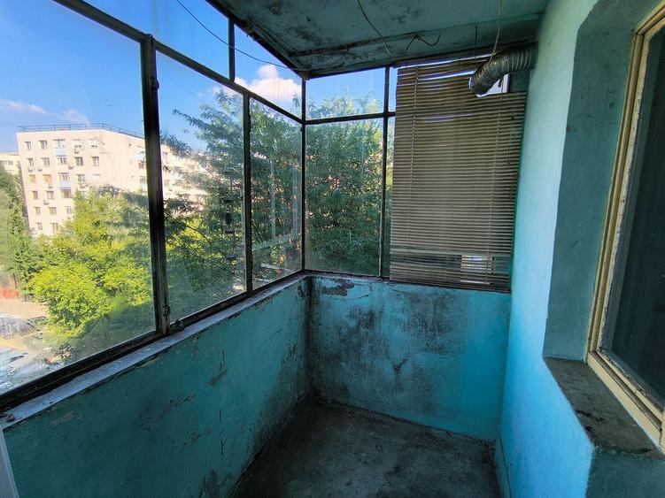 Apartament cu 3 camere în Berceni