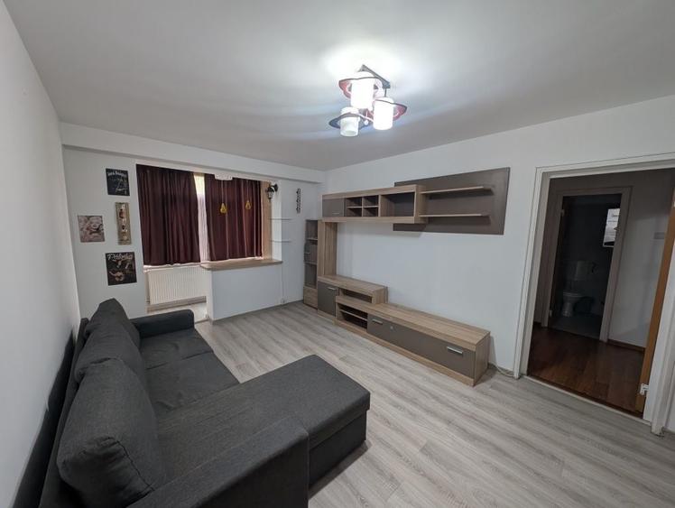 Inchiriez apartament 2 camere Trivale complex 1 - 5