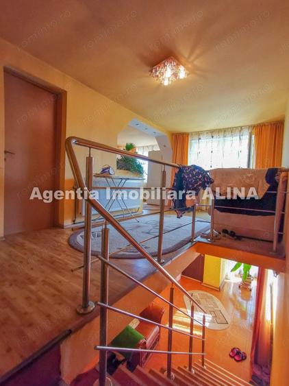 Casă cu 3 camere în Vulcan