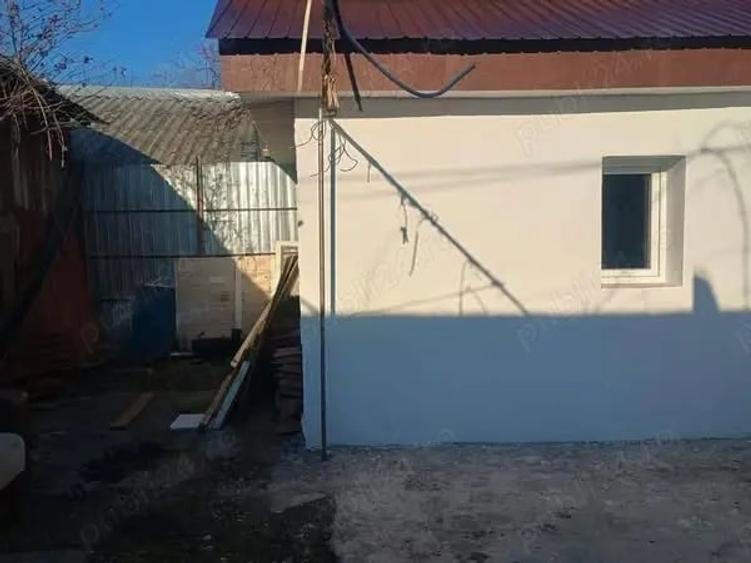 Casă cu 2 camere cu Teren 104 Mp în 23 August