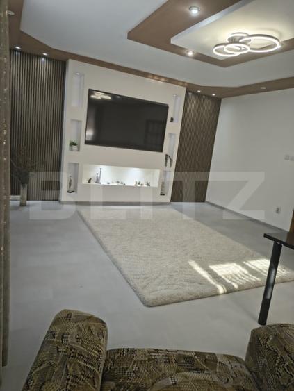 Casă cu 5 camere cu Teren 1325 Mp în Central
