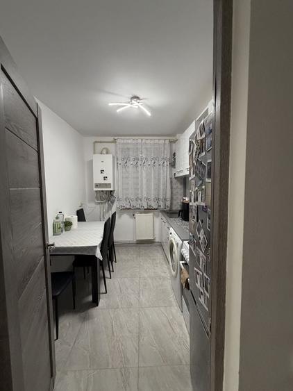 Apartament cu 2 camere decomandat în Micro 1