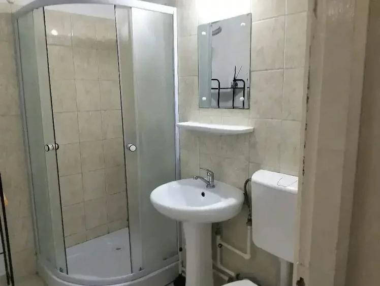 Garsonieră decomandată în Brazda lui Novac