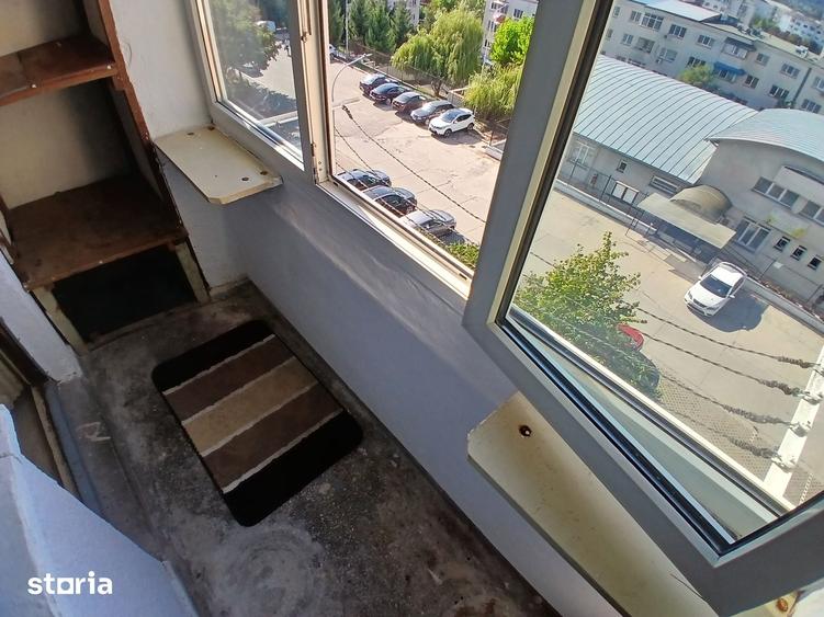 Garsonieră în Vest