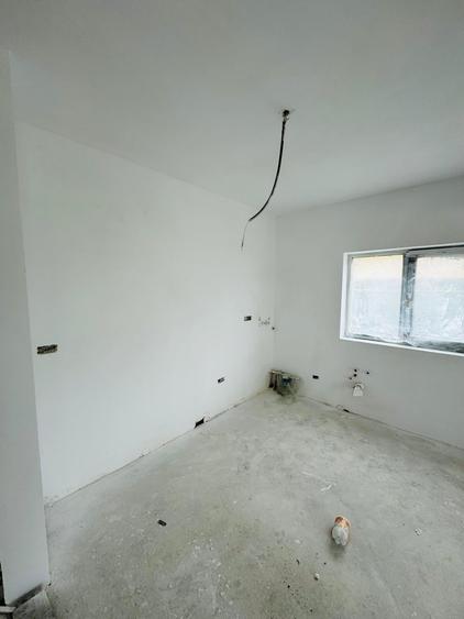 Duplex cu 4 camere cu Teren 250 Mp în Sânandrei