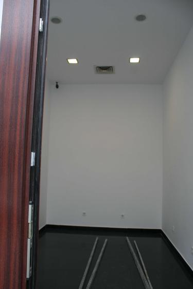 Spațiu comercial, de 14 mp, în Central