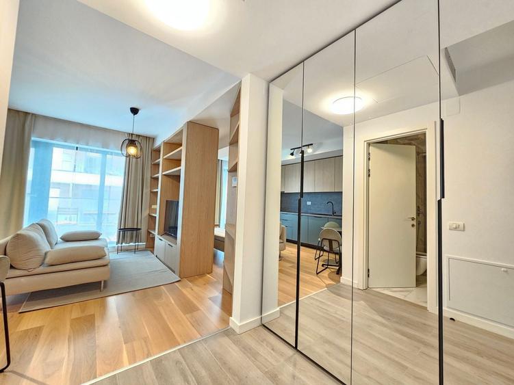 Apartament cu 2 camere semidecomandat, mobilat în Băneasa