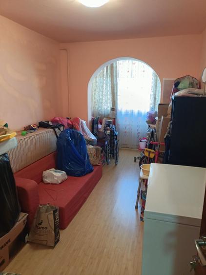Apartament cu 4 camere în Crângași