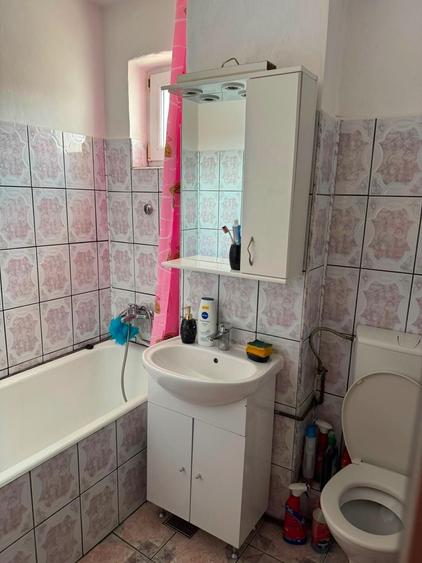 Apartament cu 2 camere nedecomandat în Central