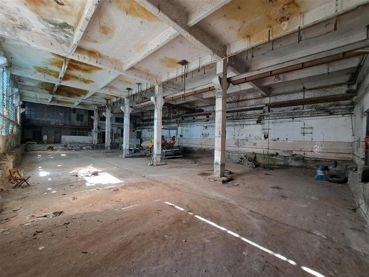 Spațiu comercial, de 660 mp, în Iris
