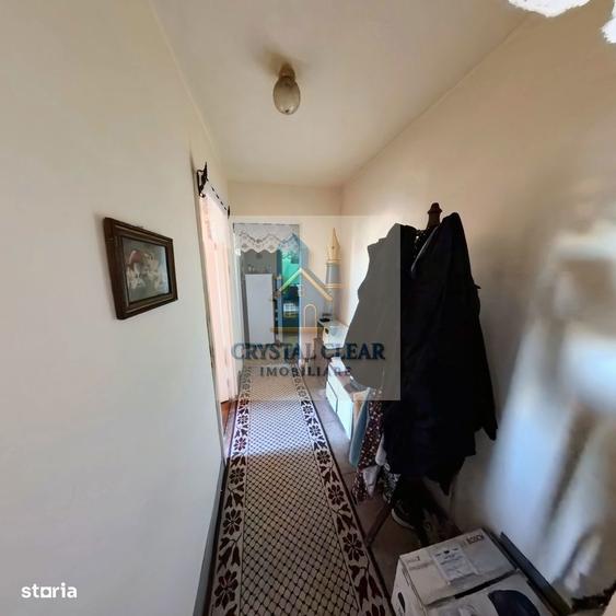 Apartament cu 3 camere decomandat în 1848