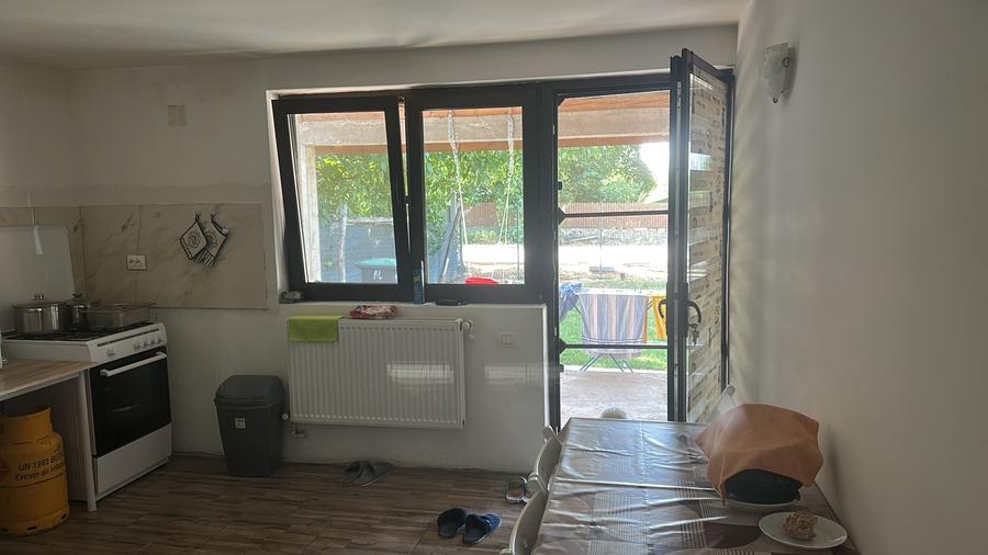Casă individuală cu 6 camere cu Teren 586 Mp în Fundulea