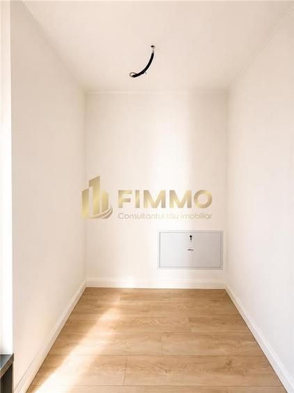 Duplex cu 4 camere cu Canalizare în Ipotești