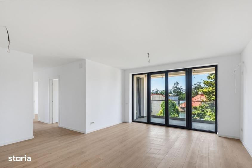 Apartament cu 4 camere în Matei Voievod