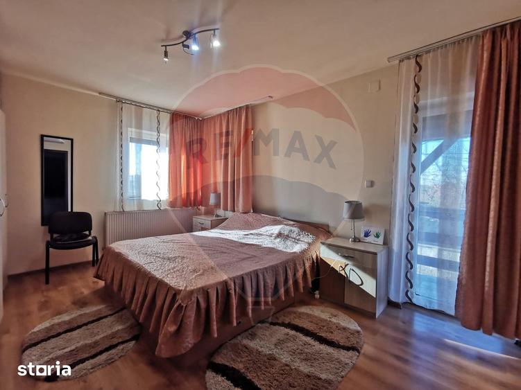 Casă cu 7 camere cu Teren 342 Mp în Tokai