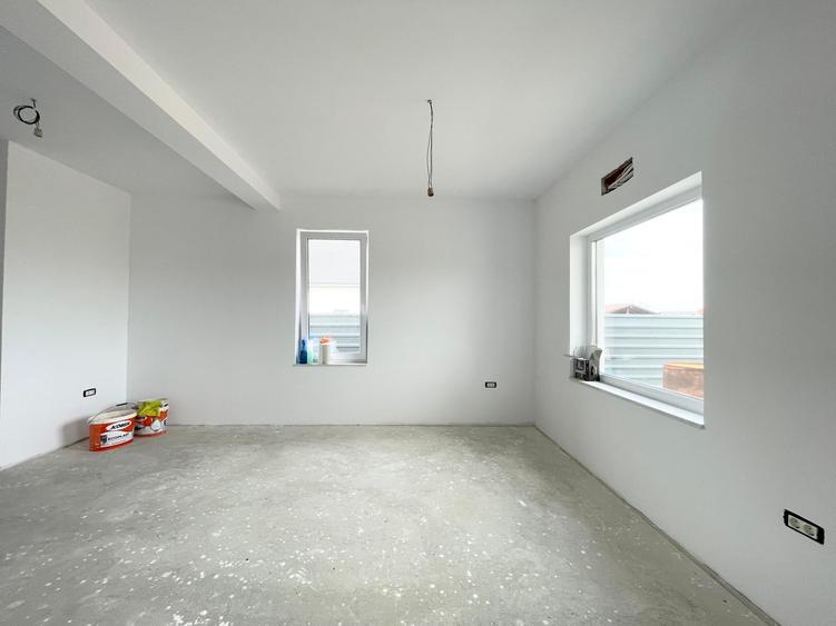 Duplex cu 3 camere cu Canalizare în Moșnița Nouă