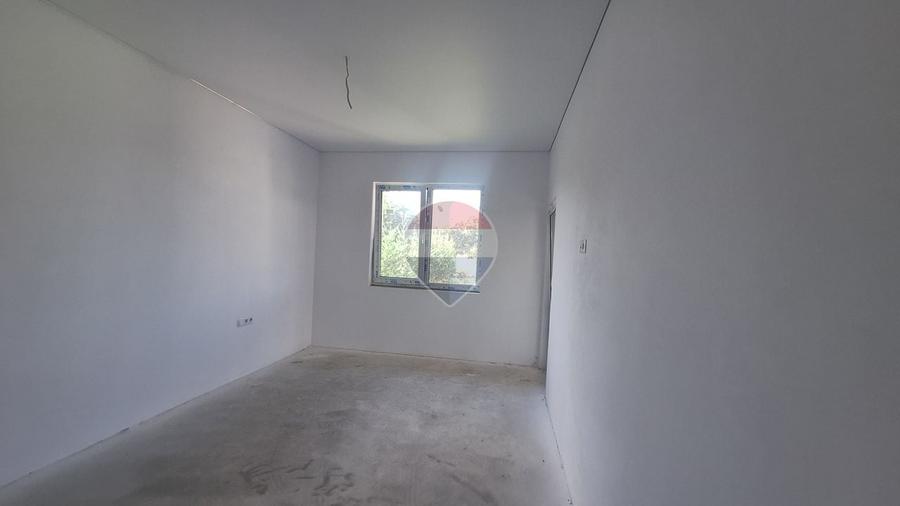 Casă individuală cu 3 camere cu Teren 479 Mp în Cristian