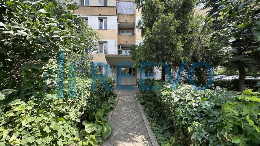 Apartament cu 2 camere decomandat, mobilat în Cornișa