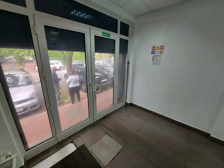 Spațiu comercial, de 25 mp, în Muncii