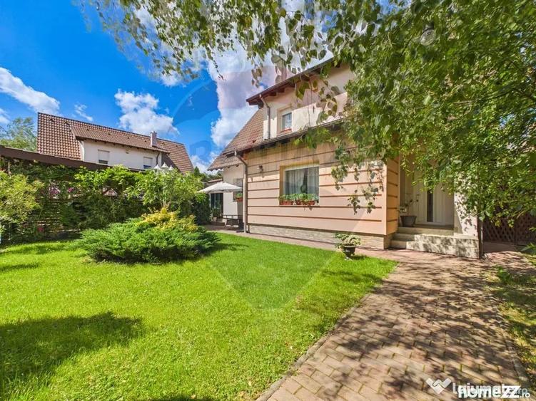 Casă cu 4 camere cu Teren 290 Mp în Trivale