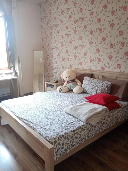 Apartament cu 4 camere semidecomandat în Medicină