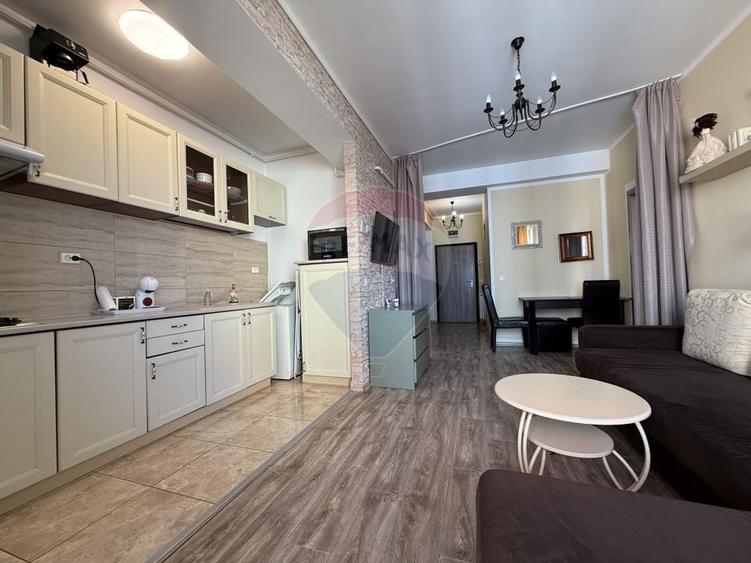 Apartament cu 2 camere decomandat, mobilat în Central