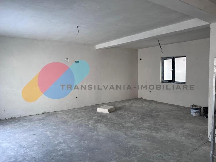Casă individuală cu 4 camere cu Canalizare în Sânnicoară