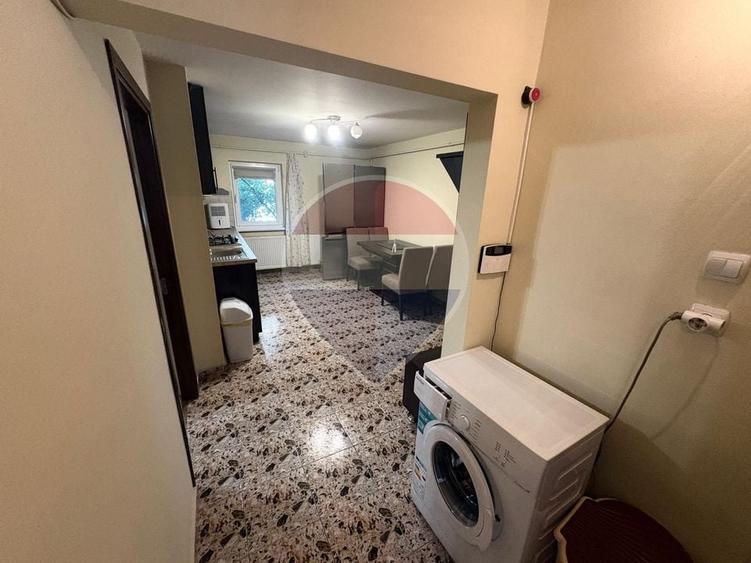 Apartament cu 3 camere decomandat, mobilat în Republicii