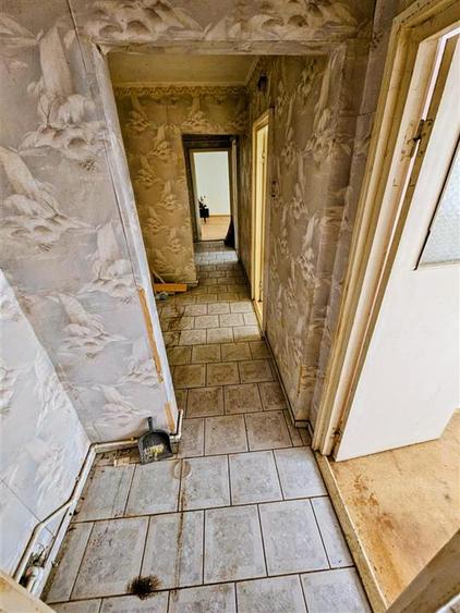 Apartament cu 4 camere decomandat în Viziru 3