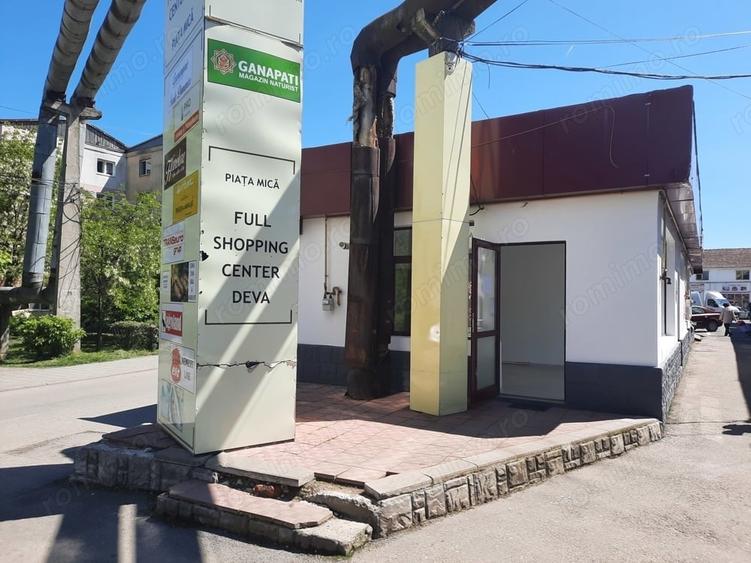 Spațiu comercial, de 30,000 mp, în Central