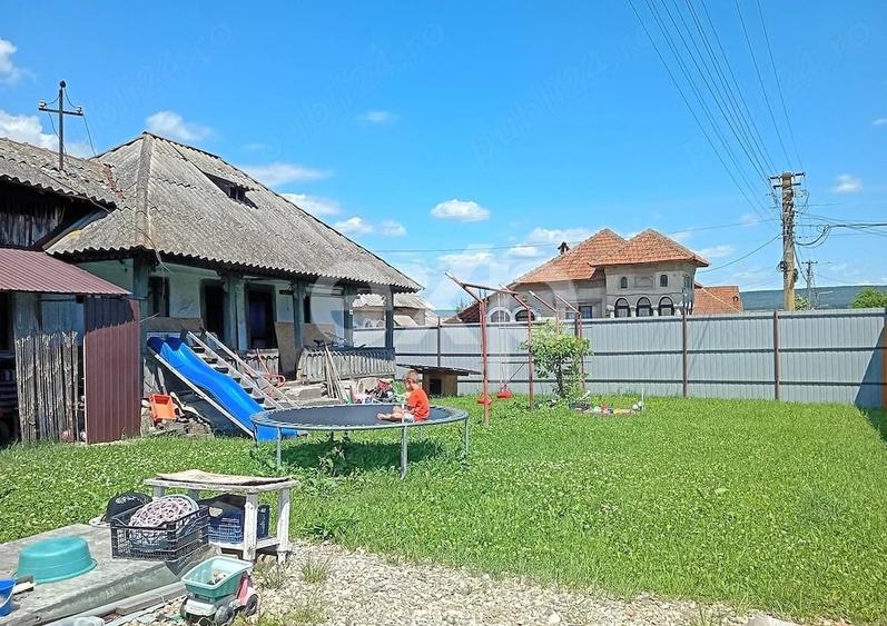 Casă individuală cu 4 camere cu Canalizare în Băjești