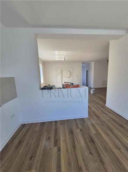 Duplex cu 3 camere cu Canalizare în Moșnița Nouă