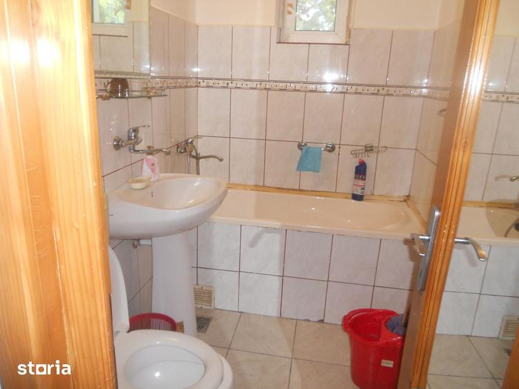 Spațiu comercial, de 50 mp, în Central