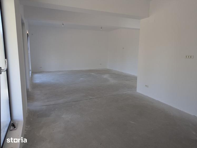 Casă cu 4 camere cu Teren 420 Mp în Crevedia