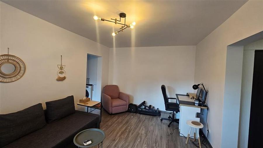 Apartament cu 2 camere semidecomandat, mobilat în Tineretului