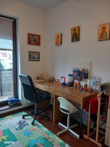 Apartament cu 3 camere în Băneasa