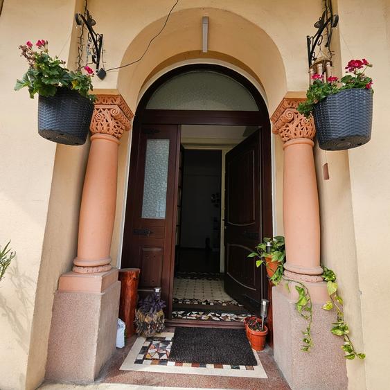 Apartament cu 5 camere decomandat în Ferdinand