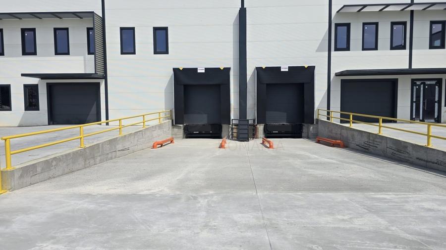 Spațiu industrial, de 2,405 mp, în Balotești