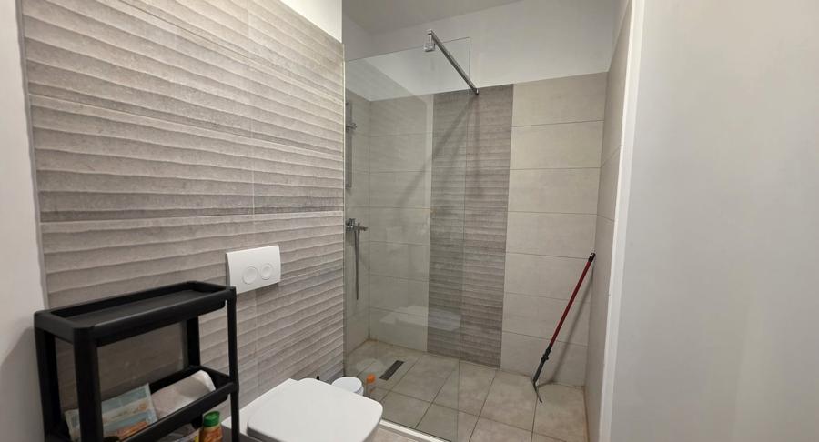 Apartament cu 2 camere decomandat, mobilat în Torontalului